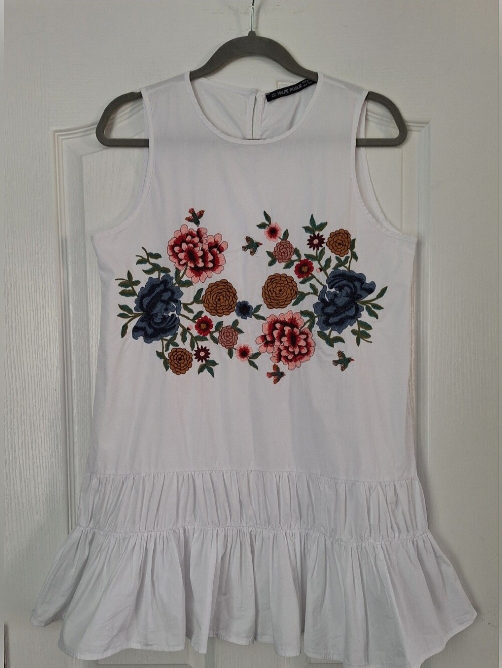 Zara White Sleeveless Mini Dress with Multicolor Floral Embroidery